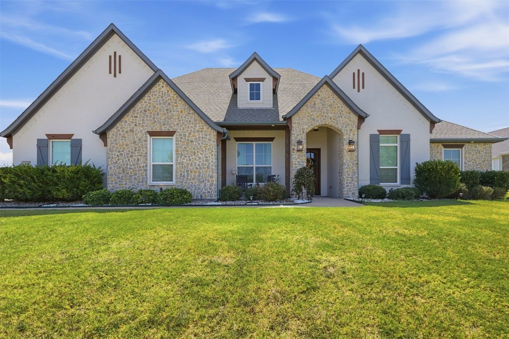 860 San Saba E, Midlothian, TX 76065