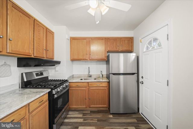 604 GALVESTON PL SE, Washington, DC 20032