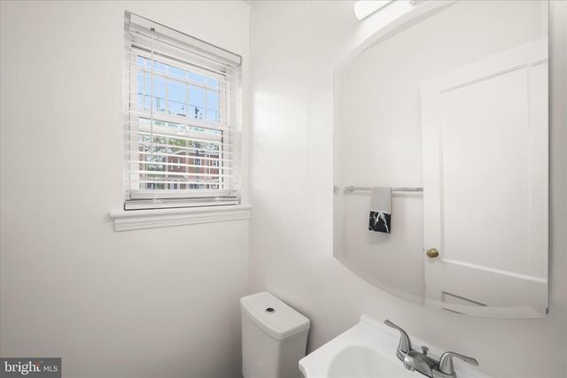 604 GALVESTON PL SE, Washington, DC 20032