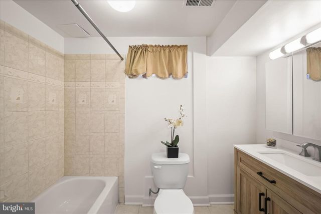 604 GALVESTON PL SE, Washington, DC 20032