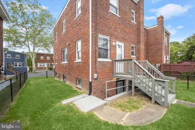 604 GALVESTON PL SE, Washington, DC 20032