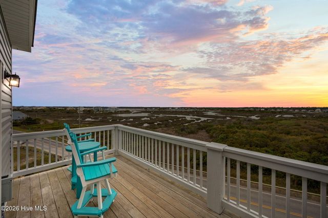 210 Goldsboro Drive, N Topsail Beach, NC 28460