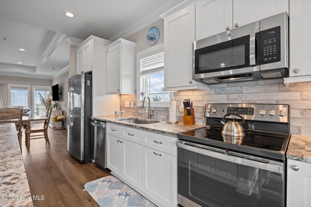 210 Goldsboro Drive, N Topsail Beach, NC 28460