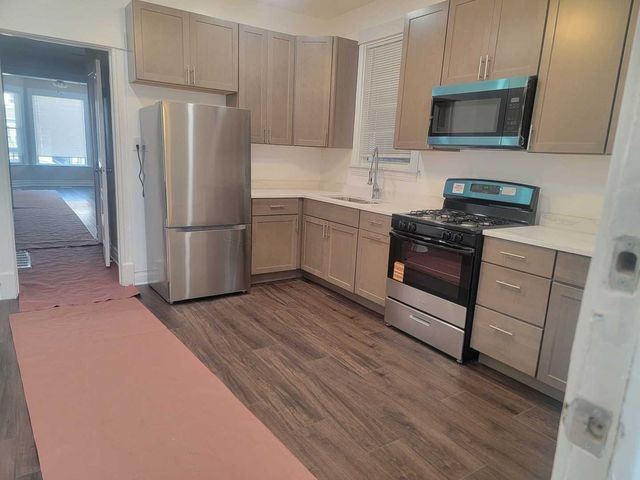 1540 N Keeler Avenue 1, Chicago, IL 60651