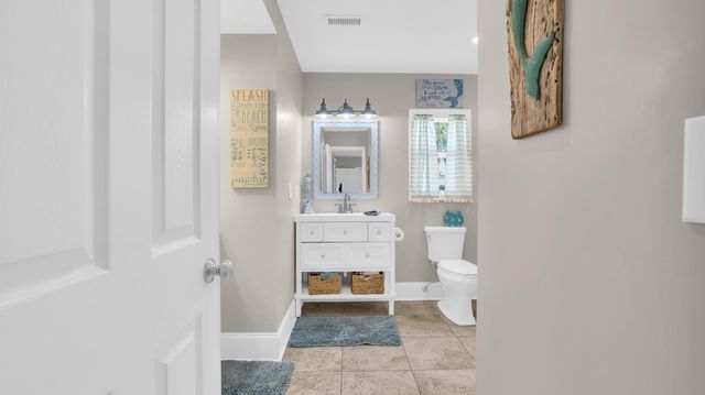 94 Cedar Ave., North Myrtle Beach, SC 29582