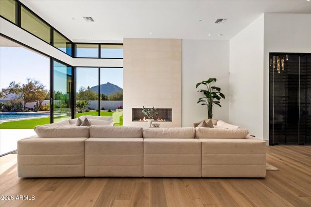 7101 N 47TH Street, Paradise Valley, AZ 85253