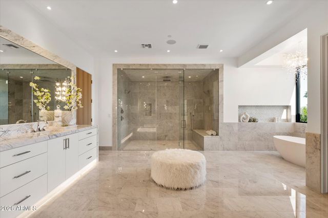 7101 N 47TH Street, Paradise Valley, AZ 85253