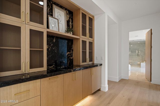 7101 N 47TH Street, Paradise Valley, AZ 85253