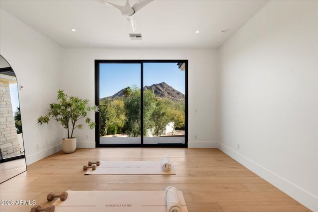 7101 N 47TH Street, Paradise Valley, AZ 85253