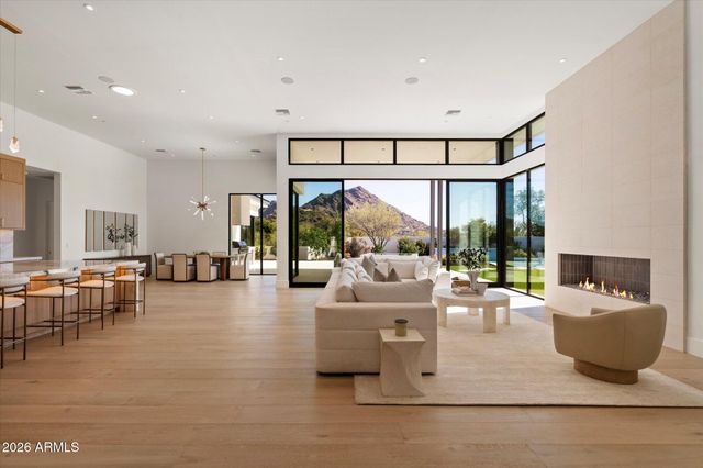 7101 N 47TH Street, Paradise Valley, AZ 85253