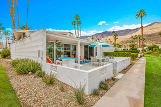 566 E Flor Circle, Palm Springs, CA 92264