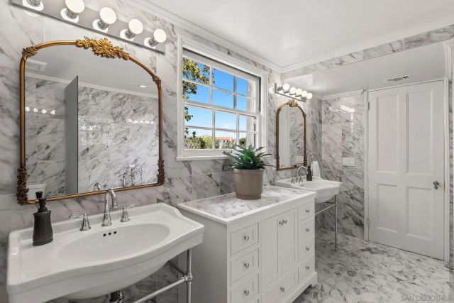 4430 Arista St, San Diego, CA 92103