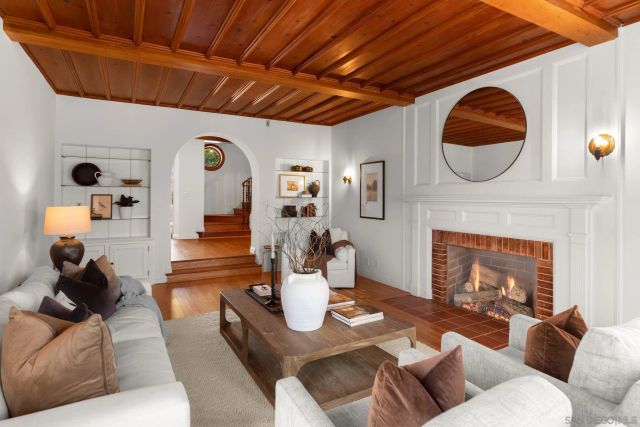 4430 Arista St, San Diego, CA 92103