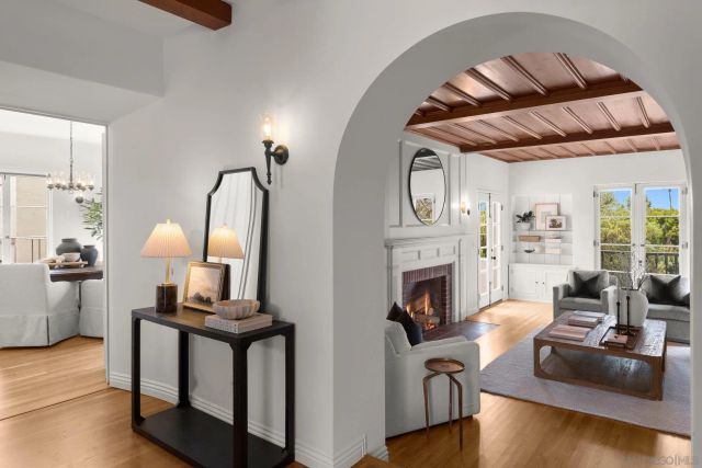 4430 Arista St, San Diego, CA 92103