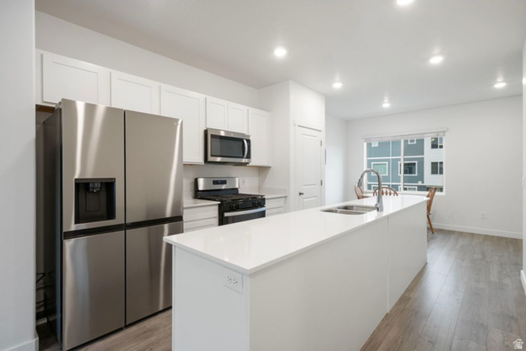 941 E CITADEL LN, Saratoga Springs, UT 84045