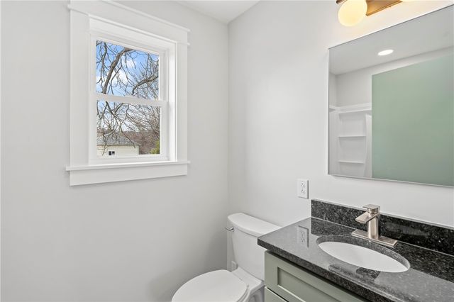 253 Waddell Ave, Donora, PA 15033