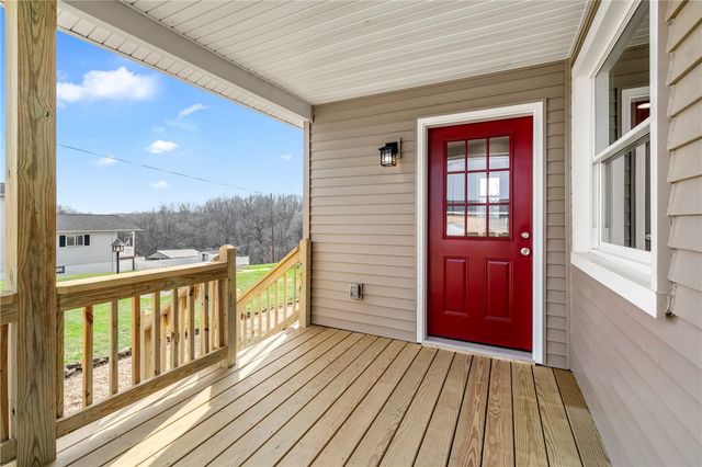 253 Waddell Ave, Donora, PA 15033