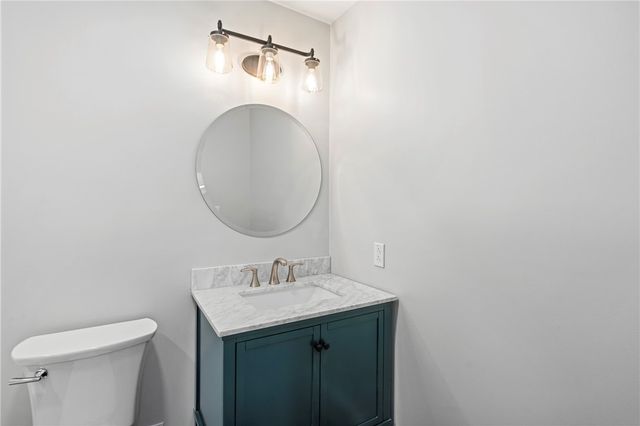 253 Waddell Ave, Donora, PA 15033