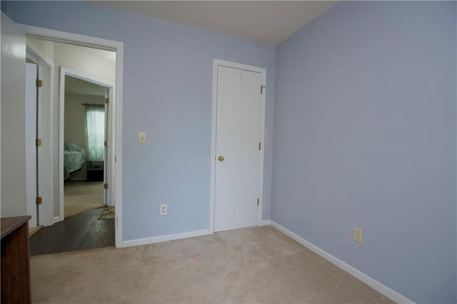 700 S DEERFIELD Drive, Bonner Springs, KS 66012