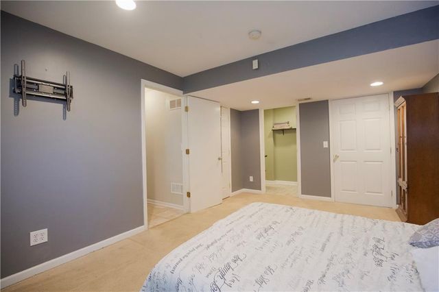 700 S DEERFIELD Drive, Bonner Springs, KS 66012