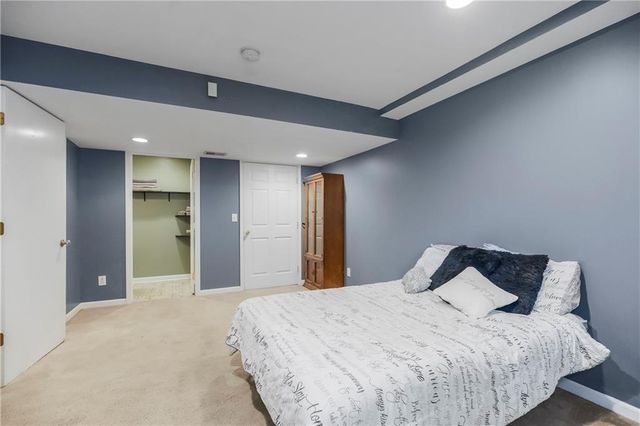 700 S DEERFIELD Drive, Bonner Springs, KS 66012