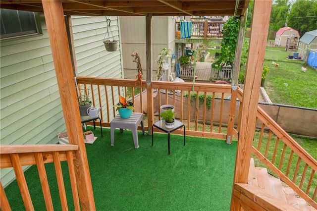 700 S DEERFIELD Drive, Bonner Springs, KS 66012