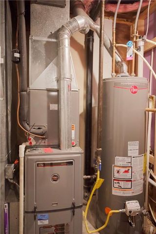 700 S DEERFIELD Drive, Bonner Springs, KS 66012