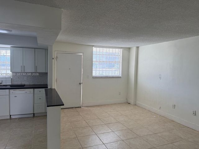 910 Michigan Ave 305, Miami Beach, FL 33139