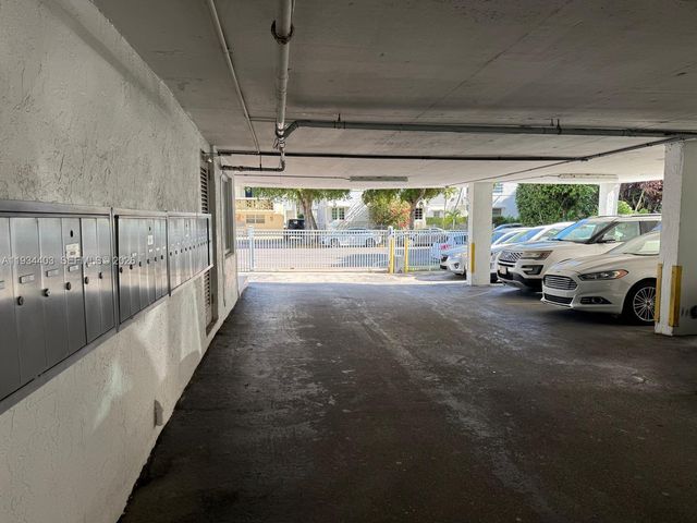 910 Michigan Ave 305, Miami Beach, FL 33139