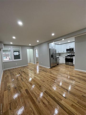 114-42 196th Street, Saint Albans, NY 11412