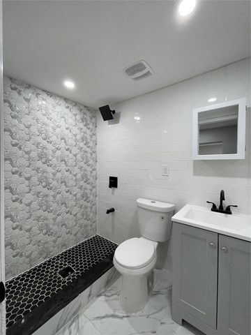 114-42 196th Street, Saint Albans, NY 11412