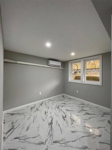 114-42 196th Street, Saint Albans, NY 11412