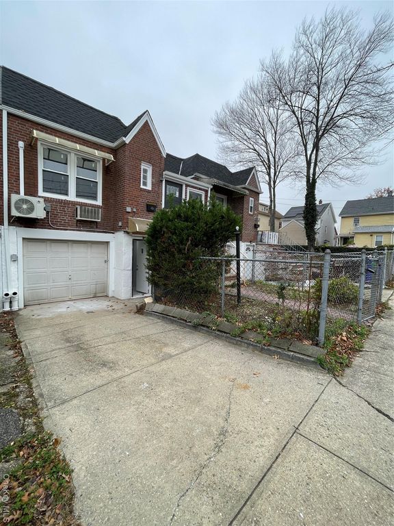 114-42 196th Street, Saint Albans, NY 11412