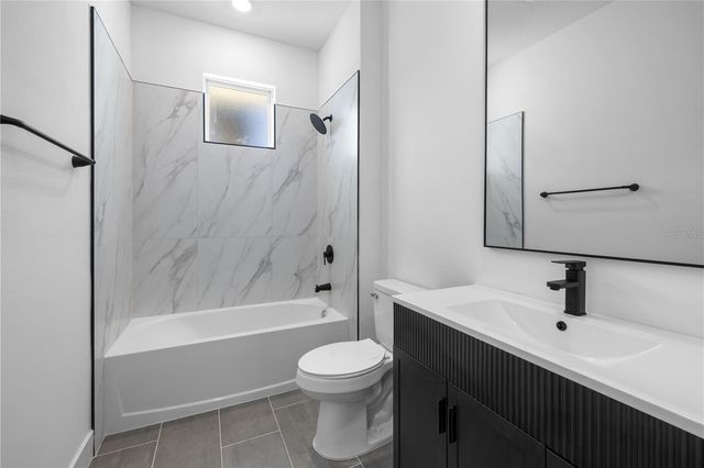 143 BARRINGTON AVENUE, Deland, FL 32724