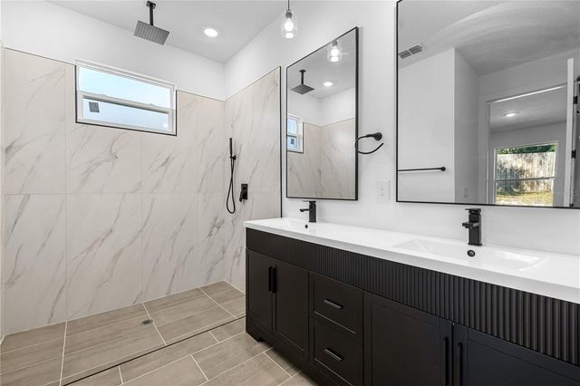 143 BARRINGTON AVENUE, Deland, FL 32724