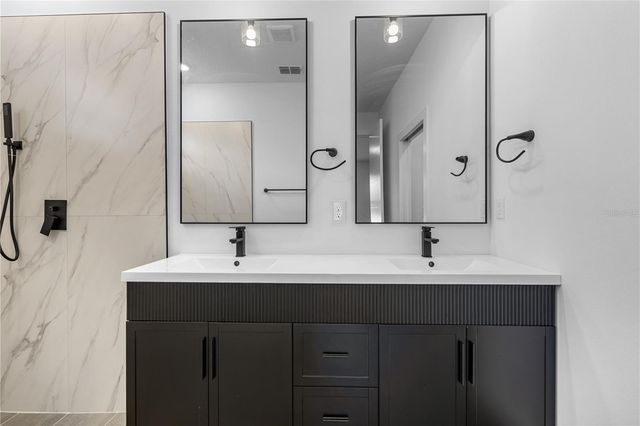 143 BARRINGTON AVENUE, Deland, FL 32724