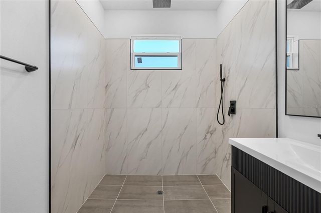 143 BARRINGTON AVENUE, Deland, FL 32724