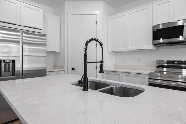 143 BARRINGTON AVENUE, Deland, FL 32724