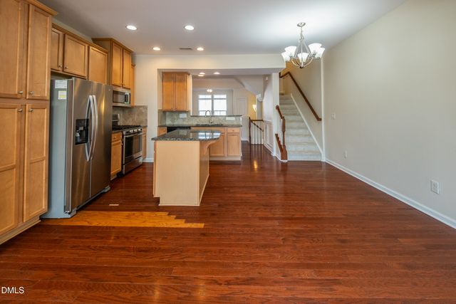 433 Berry Chase Way, Cary, NC 27519