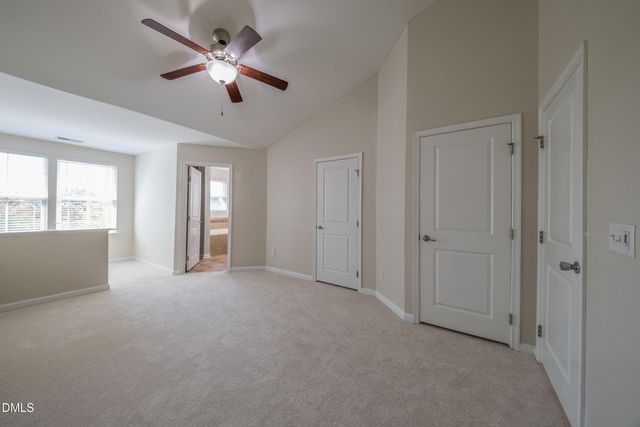 433 Berry Chase Way, Cary, NC 27519