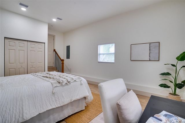 326 41ST AVENUE N, St Petersburg, FL 33703