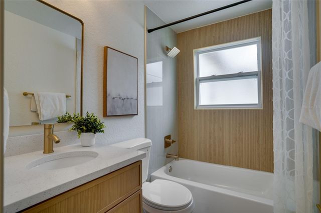 326 41ST AVENUE N, St Petersburg, FL 33703