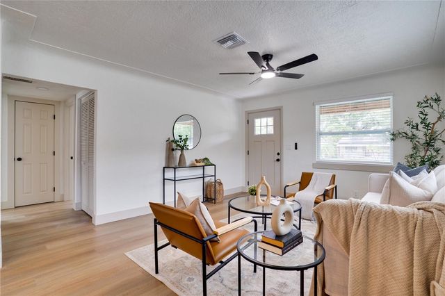 326 41ST AVENUE N, St Petersburg, FL 33703