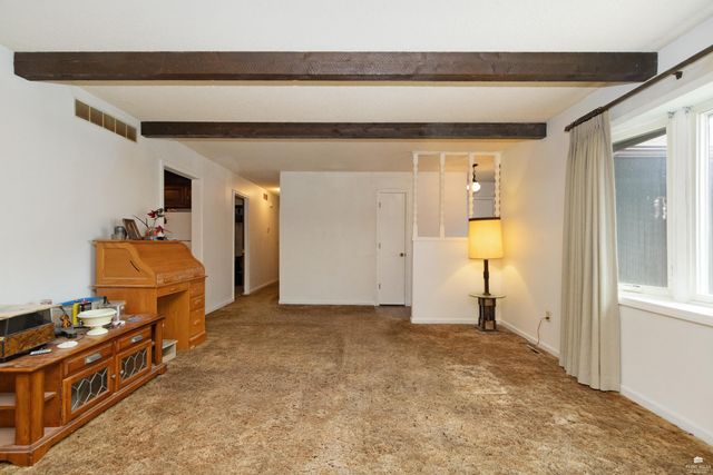 1209 Haas Circle, Manhattan, KS 66502