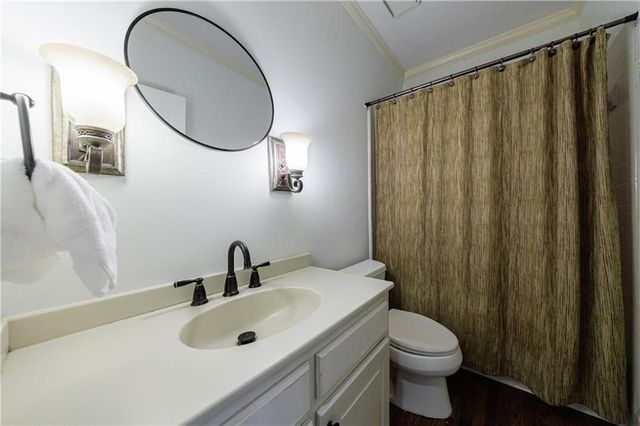 15 Vickwood NE Court, Marietta, GA 30068