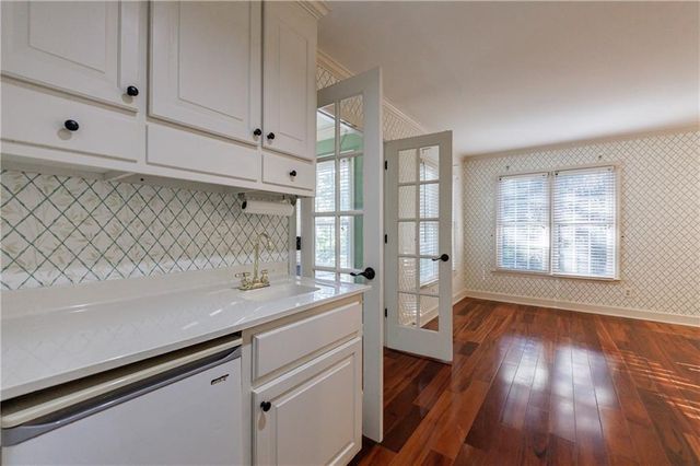 15 Vickwood NE Court, Marietta, GA 30068