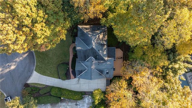 15 Vickwood NE Court, Marietta, GA 30068