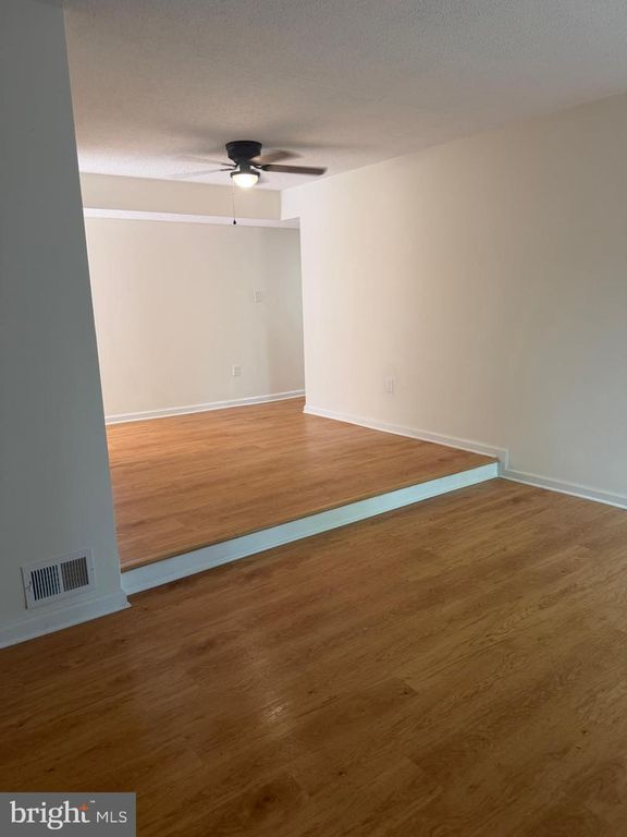 Image 31 of property listing at 7640 N ARBORY WAY #133, Laurel, MD 20707
