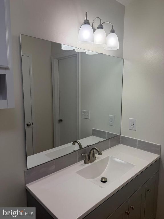 Image 59 of property listing at 7640 N ARBORY WAY #133, Laurel, MD 20707