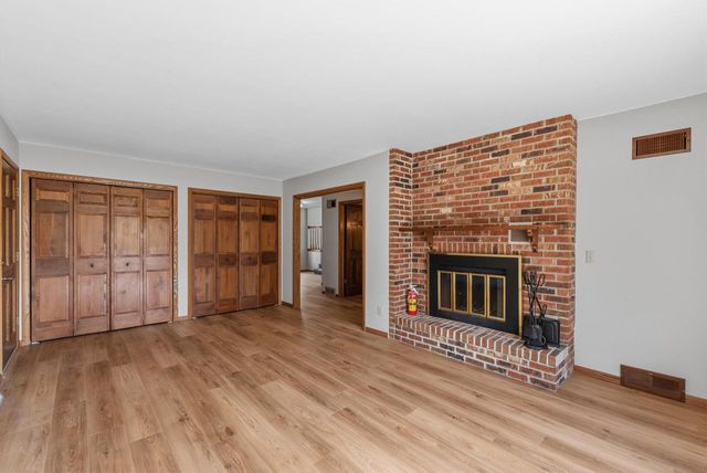 3975 Margolis DRIVE, West Bend, WI 53095